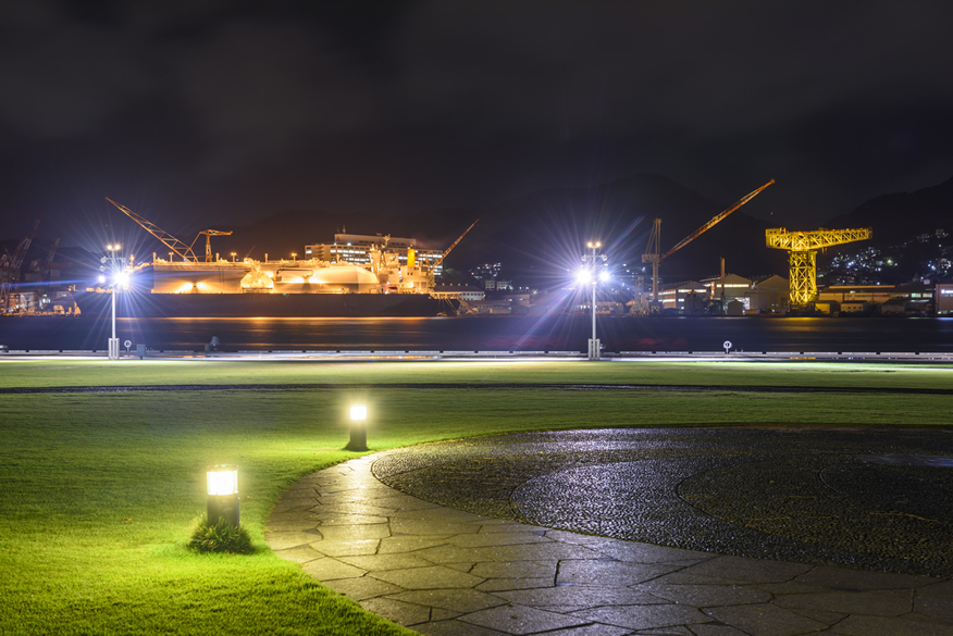 미즈베노모리 공원(이나사산 전파탑/자이언트 캔틸레버 크레인/메가미대교)：2